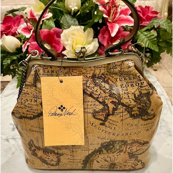 Patricia Nash Laureana European Map Collection - Picture 4 of 10